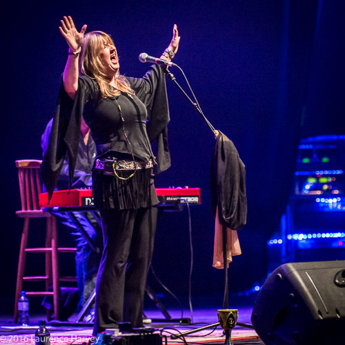 Deborah Bonham on vocals