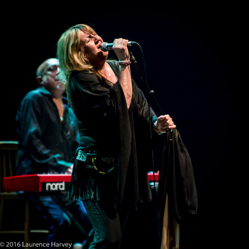 Deborah Bonham on vocals
