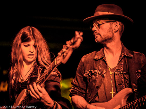 Dave Hanson on guitar & vocals, Keira Kenworthy on bass
