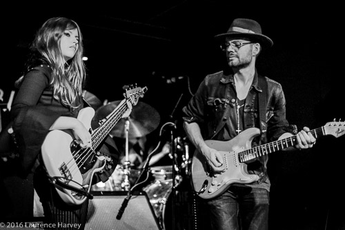 Dave Hanson on guitar & vocals, Keira Kenworthy on bass