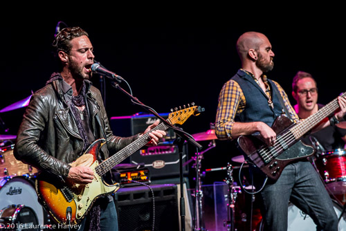 Dan Patlansky on guitar & vocals, Clint Warren Falconer on bass