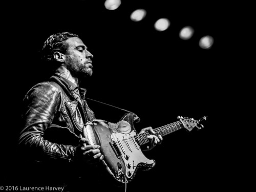 Dan Patlansky on guitar & vocals