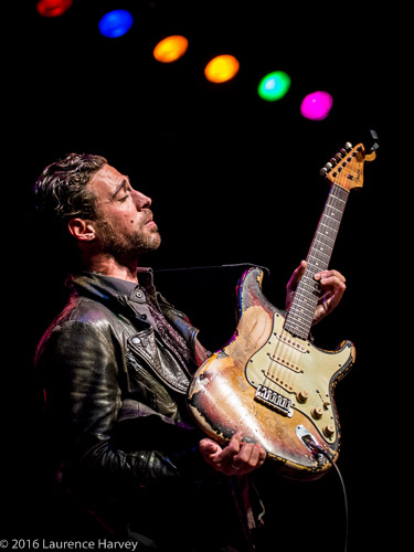 Dan Patlansky on guitar & vocals