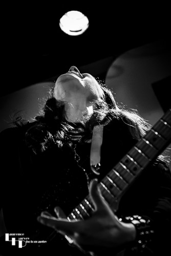 Erja Lyytinen on vocals & guitar
