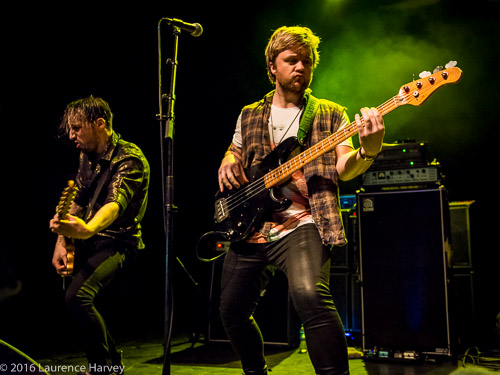 Colin Parkinson on bass & Wil Taylor on rhythm guitar