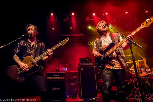 Colin Parkinson on bass & Wil Taylor on rhythm guitar