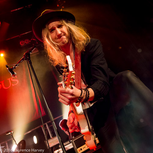 Andreas Eriksson on lead guitar