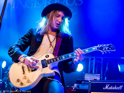 Andreas Eriksson on lead guitar