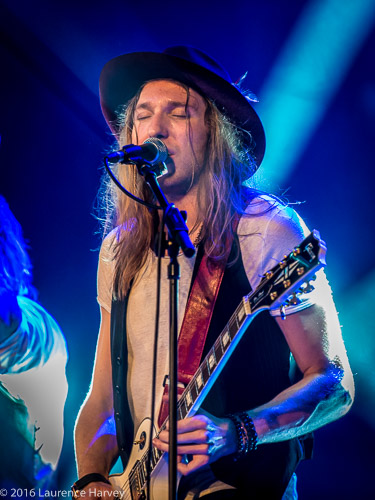 Andreas Eriksson on lead guitar