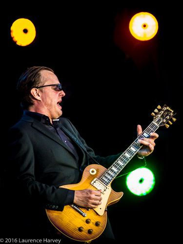 Joe Bonamassa on guitar & vocals