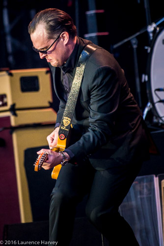 Joe Bonamassa on guitar & vocals