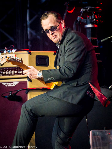 Joe Bonamassa on guitar & vocals