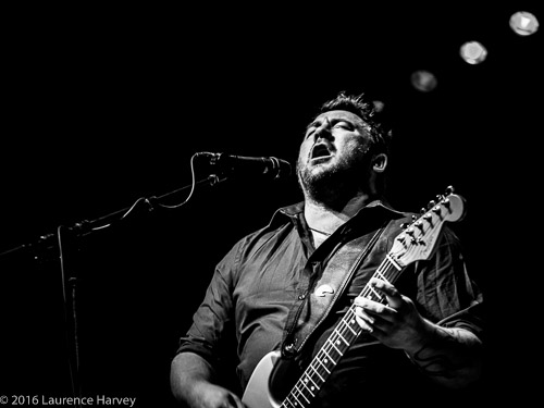 Alan Nimmo on guitar & vocals