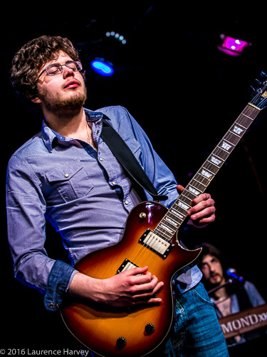 Andrew Pipe on guitar & vocals