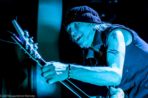 Michael Schenker on lead guitar