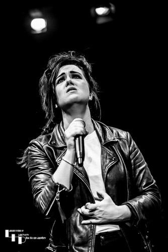 Jane Pearce on lead vocals