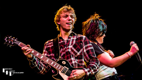 Jane Pearce on lead vocals & Dan Spellman on rhythm guitar