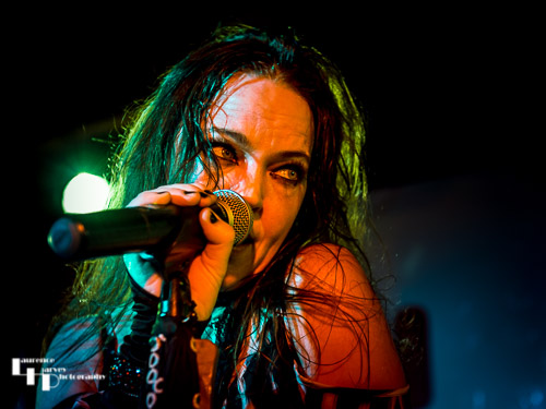 Stacie Collins on vocals