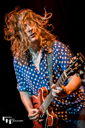 Innes Sibun on guitar