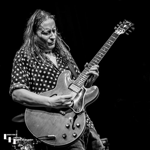 Innes Sibun on guitar