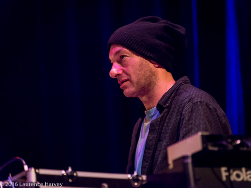Anders Olinder on keys