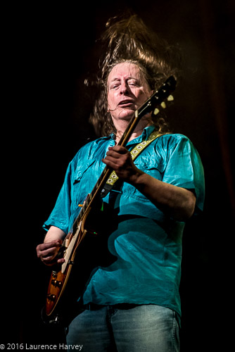 Innes Sibun on guitar