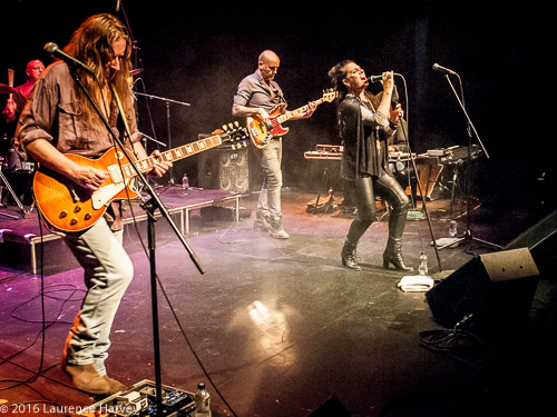 Sari Schorr & The Engine Room on stage at Norden Farm Arts Centre
