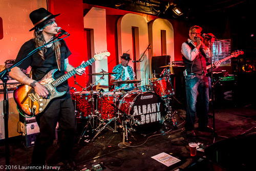 Split Whiskers on stage at The 100 Club