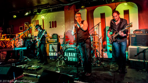 Split Whiskers on stage at The 100 Club