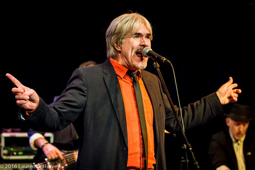 Stuart 'Son' Maxwell on vocals
