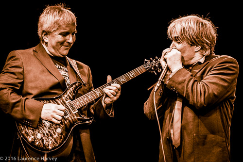 Bob Moore on guitar & Stuart 'Son' Maxwell on harp