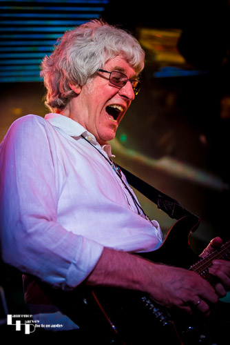 Roger Steen on guitar