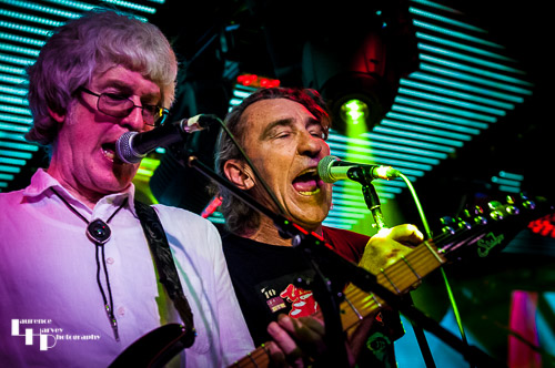 Roger Steen on guitar & 
Fee Waybill on vocals