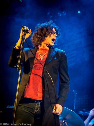 Venrez on lead vocals