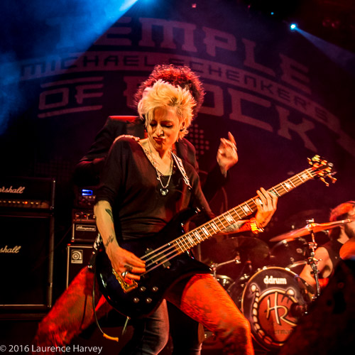 Venrez on vocals & Cynthia Gillet on bass