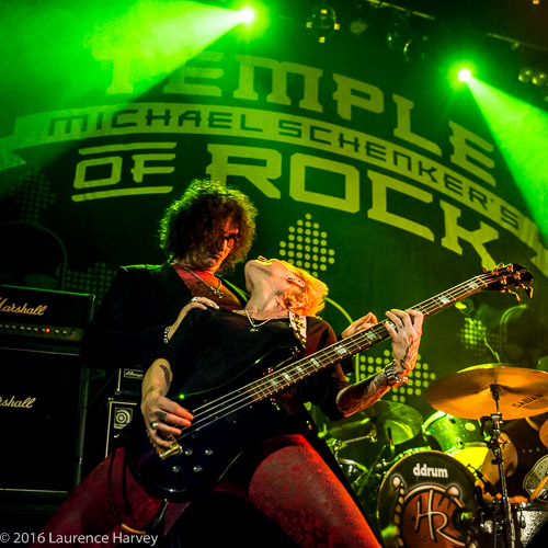 Venrez on vocals & Cynthia Gillet on bass