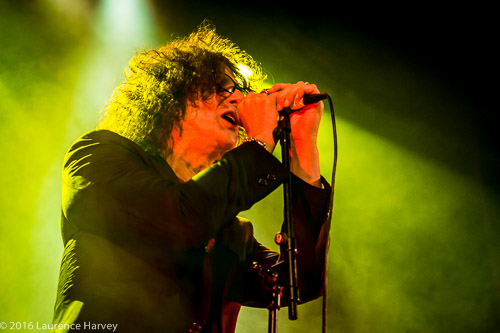 Venrez on lead vocals