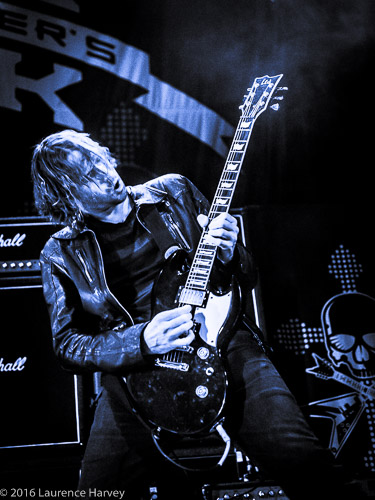 Jason Womack on guitar
