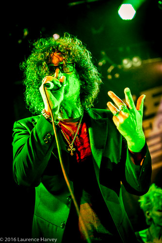 Venrez on lead vocals