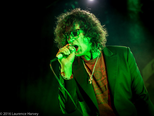 Venrez on lead vocals