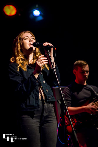 Alice Auer on vocals