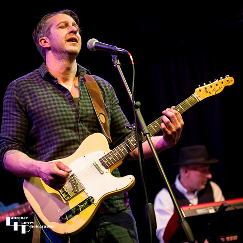 Dave Lowrance on vocals & backing guitar