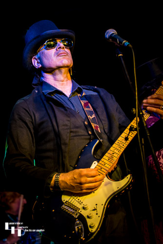 Hitman Blues Band: Russell 'Hitman' Alexander on vocals & guitar