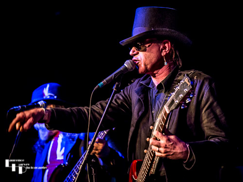 Hitman Blues Band: Russell 'Hitman' Alexander on vocals & guitar