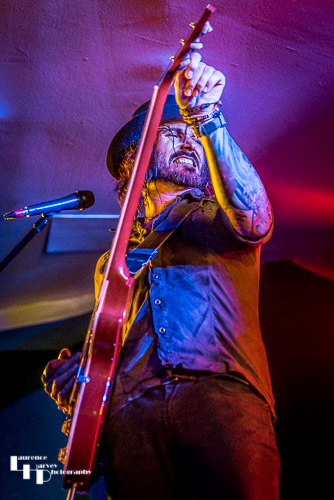 Troy Redfern Band: Troy Redfern on guitar & vocals