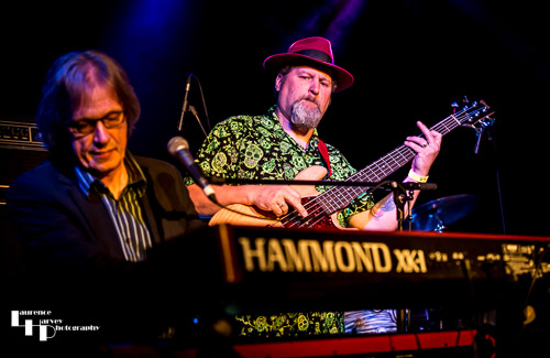Catfish: Dusty Bones on bass & Paul Long on keyboards