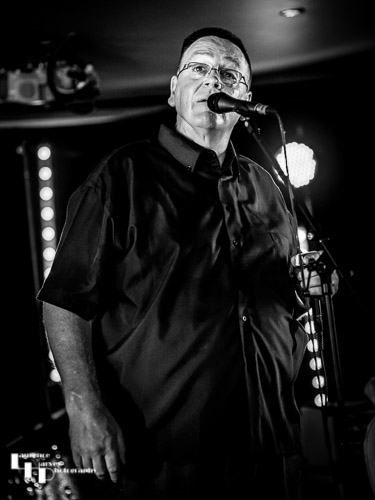 Azza's Bluzn Rootz: Big Azza on vocals & harp