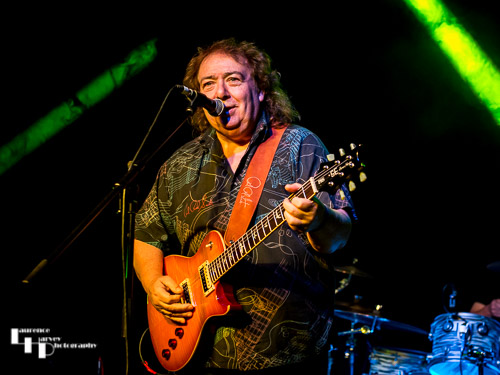 Bernie Marsden & Band: Bernie Marsden on guitar & vocals