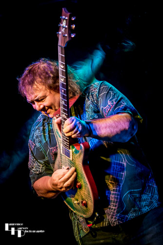 Bernie Marsden & Band: Bernie Marsden on guitar & vocals
