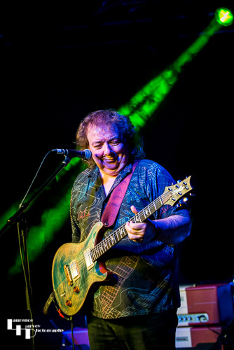 Bernie Marsden & Band: Bernie Marsden on guitar & vocals